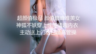 偷窥美女海边拍写真