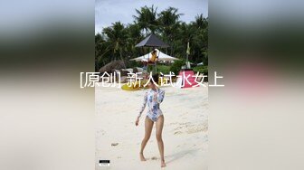 商场女厕全景偷拍几个高颜值美女嘘嘘2 (9)