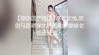 车主爆料大连街头惊现  裸体女郎 把老大爷们看得直流口水