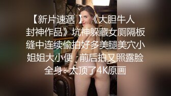 漂亮短发少妇非常有气质，身体柔软，站立一字马开操。