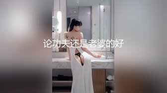 妹子好饥渴 吊都被坐弯了