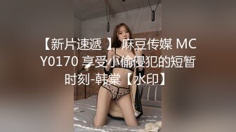   年轻小情侣露脸做爱，姿势超多后入黑丝美少女无套传教士，后入大屁股特写粉红干净鲍鱼