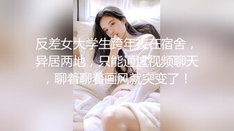 颜值不错的吊钟奶小少妇Q啪啪，逼里还塞个道具口活大鸡巴，后入蜜桃臀JQ抽插浪荡呻吟，自慰骚逼特写