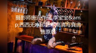 外站新流出高级写字楼蹲厕偷拍搞不懂这穿耐克鞋眼镜美眉为啥要反蹲位嘘嘘