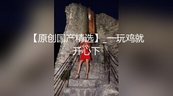 车展现场抄底大长腿美女车模和漂亮的美女职员 (1)